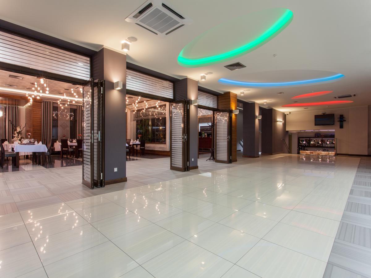 Hotel Grzegorzewski Тушен Екстериор снимка
